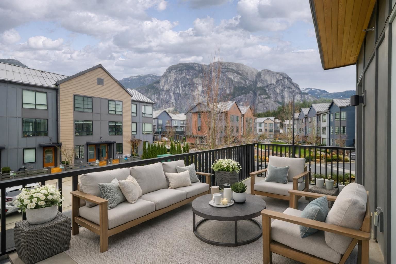 Townhouse for sale in Squamish, Squamish, 38035 Helm Way, 263107856 | Realtylink.org