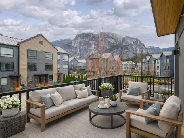 Townhouse for sale in Squamish, Squamish, 38035 Helm Way, 263107856 | Realtylink.org