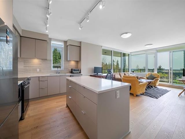 Apartment for sale in Burnaby, Burnaby North, 504 8761 University Crescent, 263107989 | Realtylink.org