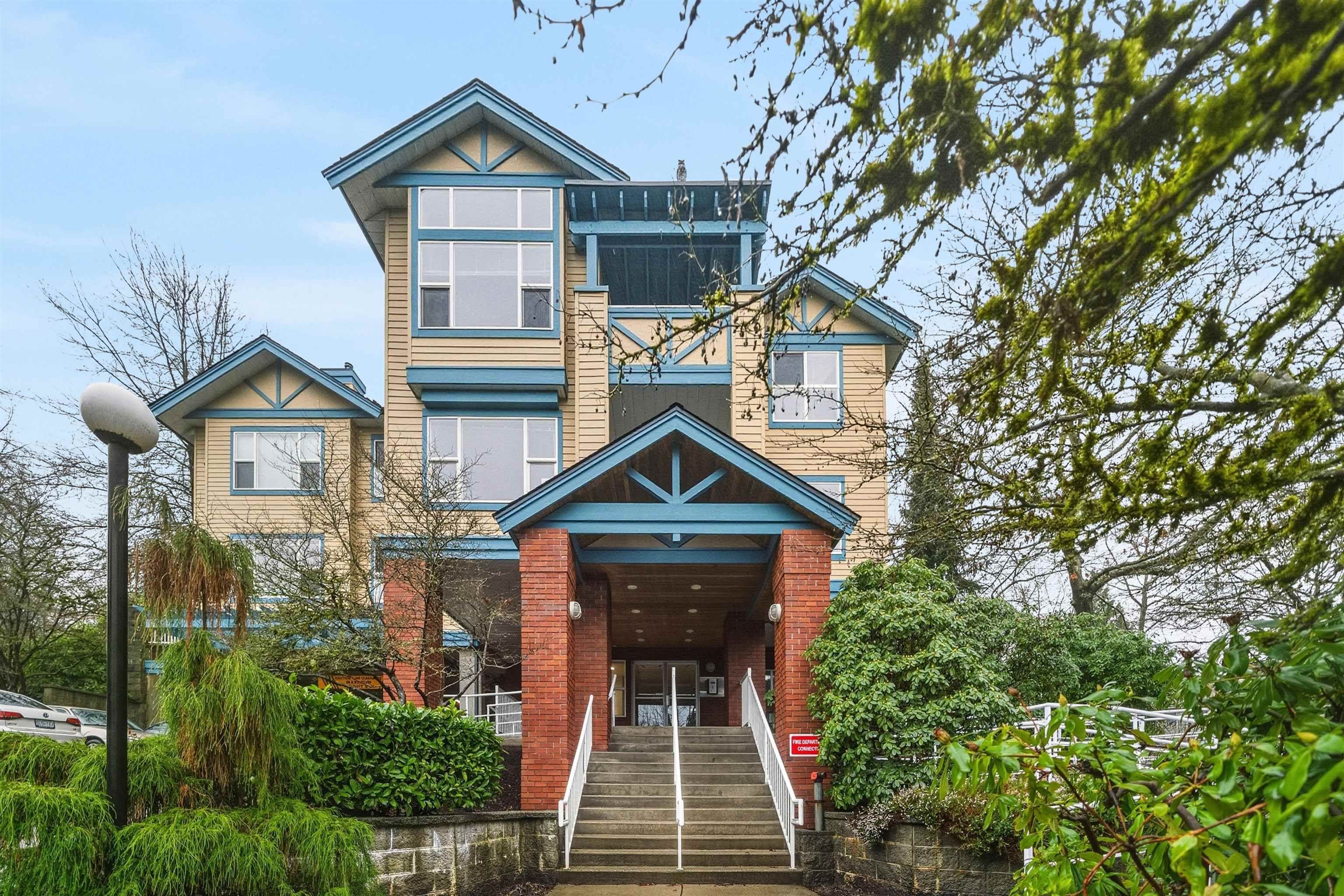 Apartment for sale in Burnaby, Burnaby South, 210 5281 Oakmount Crescent, 263108088 | Realtylink.org