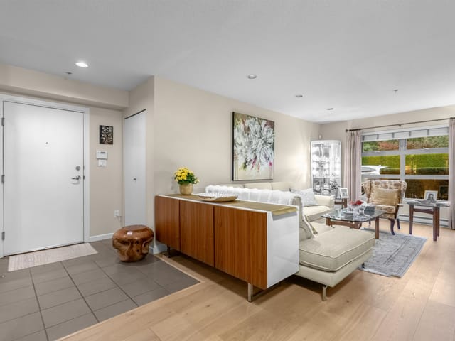 Apartment for sale in North Vancouver, North Vancouver, 104 3750 Edgemont Boulevard, 263108135 | Realtylink.org