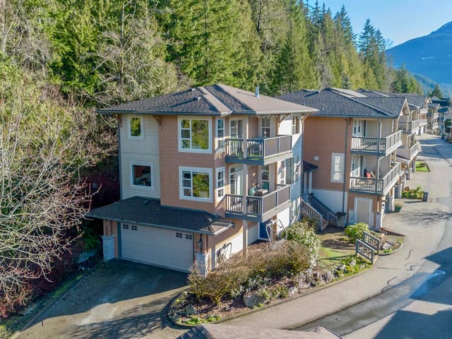 Townhouse for sale in Squamish, Squamish, 34 1026 Glacier View Drive, 263108154 | Realtylink.org