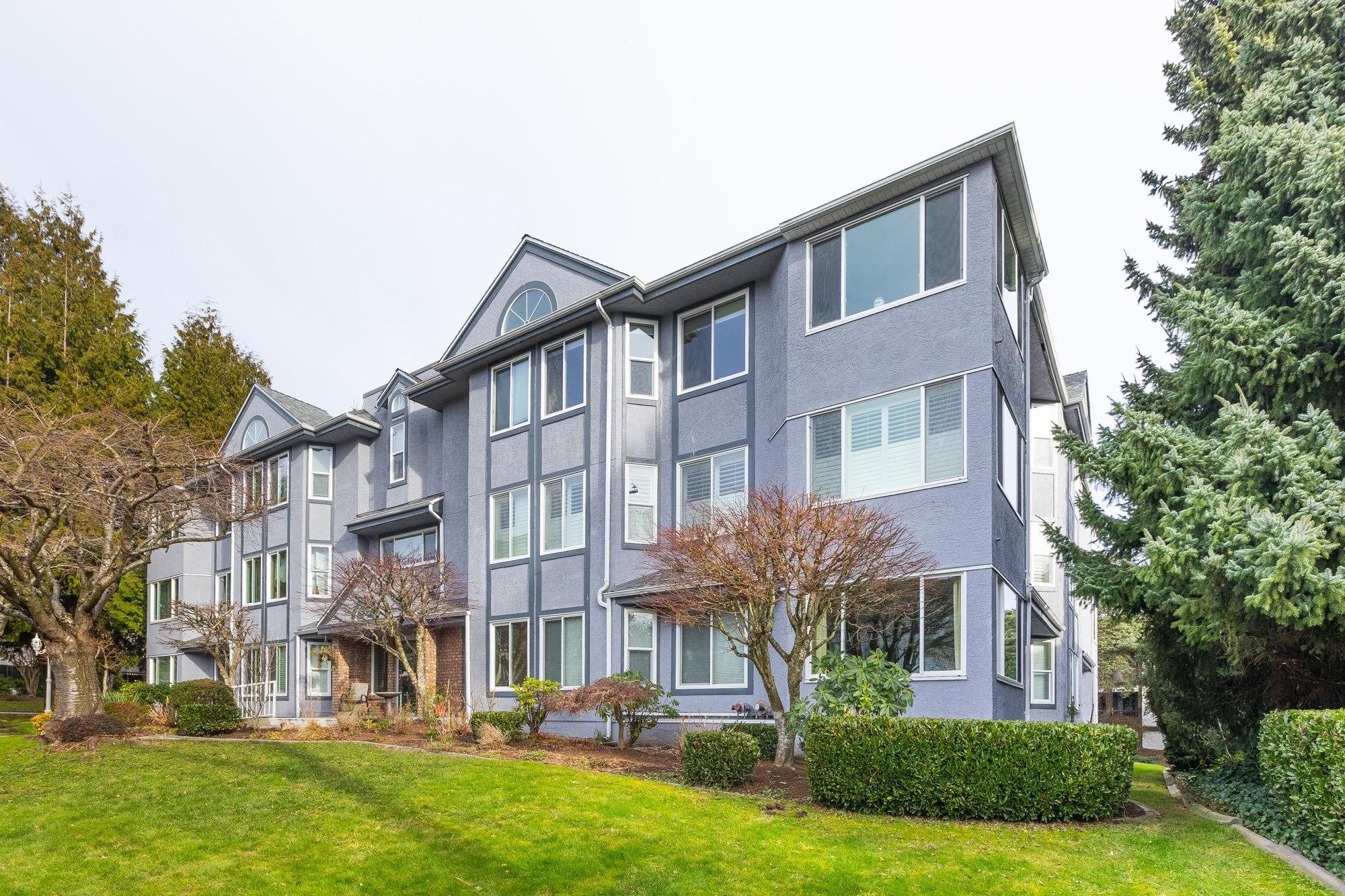 Apartment for sale in White Rock, South Surrey White Rock, 104 1378 Fir Street, 263108324 | Realtylink.org