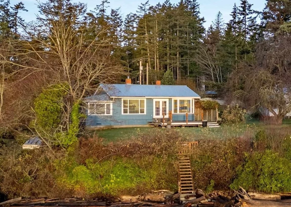 House for sale in Galiano Island, Islands-Van. & Gulf, 73 Madrona Road, 263108386 | Realtylink.org