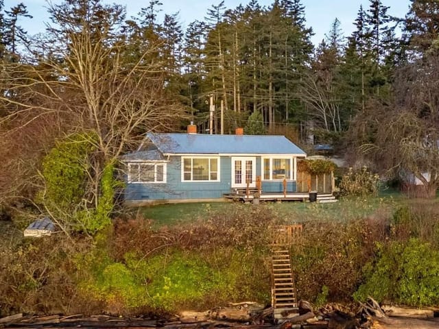 House for sale in Galiano Island, Islands-Van. & Gulf, 73 Madrona Road, 263108386 | Realtylink.org