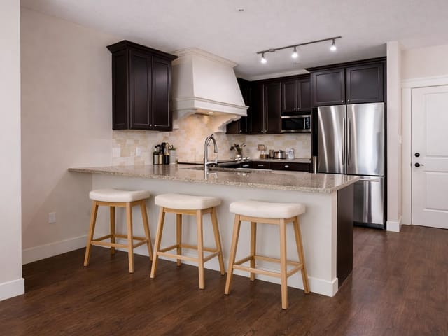 Apartment for sale in Surrey, Cloverdale, 203 19530 65 Avenue, 263108509 | Realtylink.org