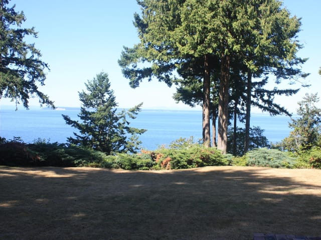 House for sale in Surrey, South Surrey White Rock, 12581 16 Avenue, 263108641 | Realtylink.org