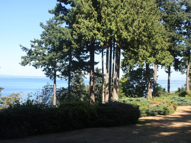 House for sale in Surrey, South Surrey White Rock, 12581 16 Avenue, 263108641 | Realtylink.org