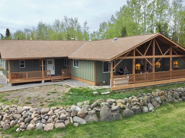 House for sale in Lone Butte, 100 Mile House, 5606 Little Fort 24 Highway, 263108761 | Realtylink.org