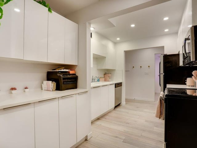 Apartment for sale in White Rock, South Surrey White Rock, 105 1544 Fir Street, 263108776 | Realtylink.org