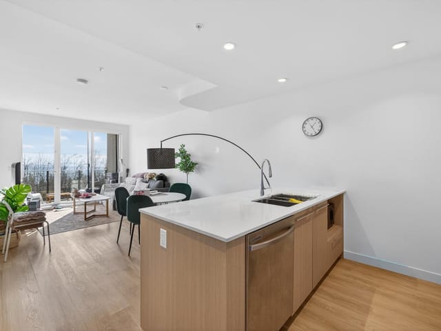 Apartment for sale in Burnaby, Burnaby North, 206 9580 Tower Road, 263108847 | Realtylink.org