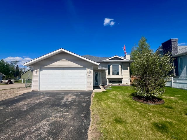 House for sale in Fort Nelson, Fort Nelson, 5517 W 57 Avenue, 263108859 | Realtylink.org