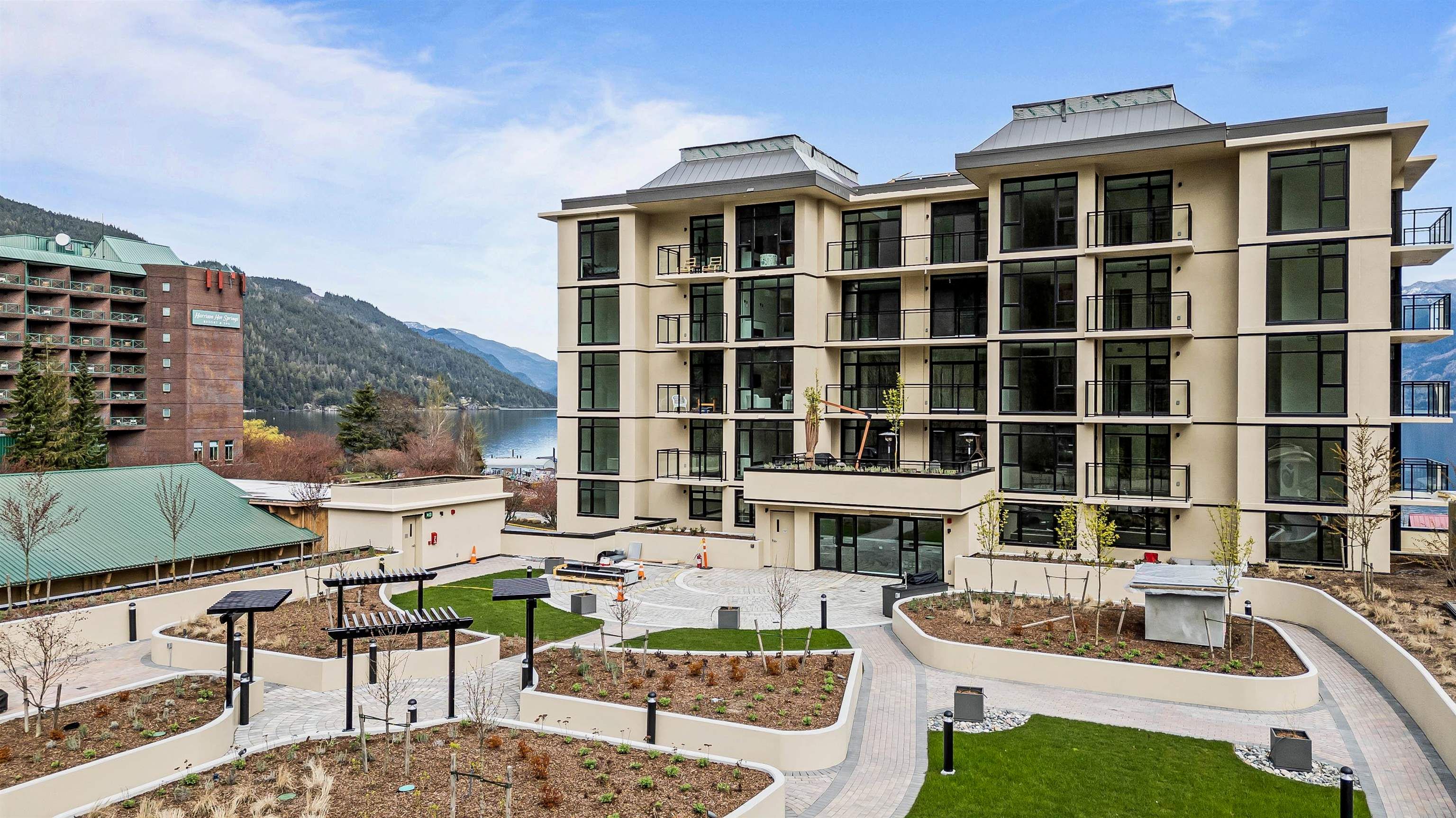 Apartment for sale in Harrison Hot Springs, Harrison Lake, 702 120 Esplanade Avenue, 263108950 | Realtylink.org