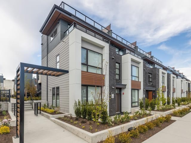 Apartment for rent in Burnaby, Burnaby South, 104 6085 Irmin Street, 263108959 | Realtylink.org