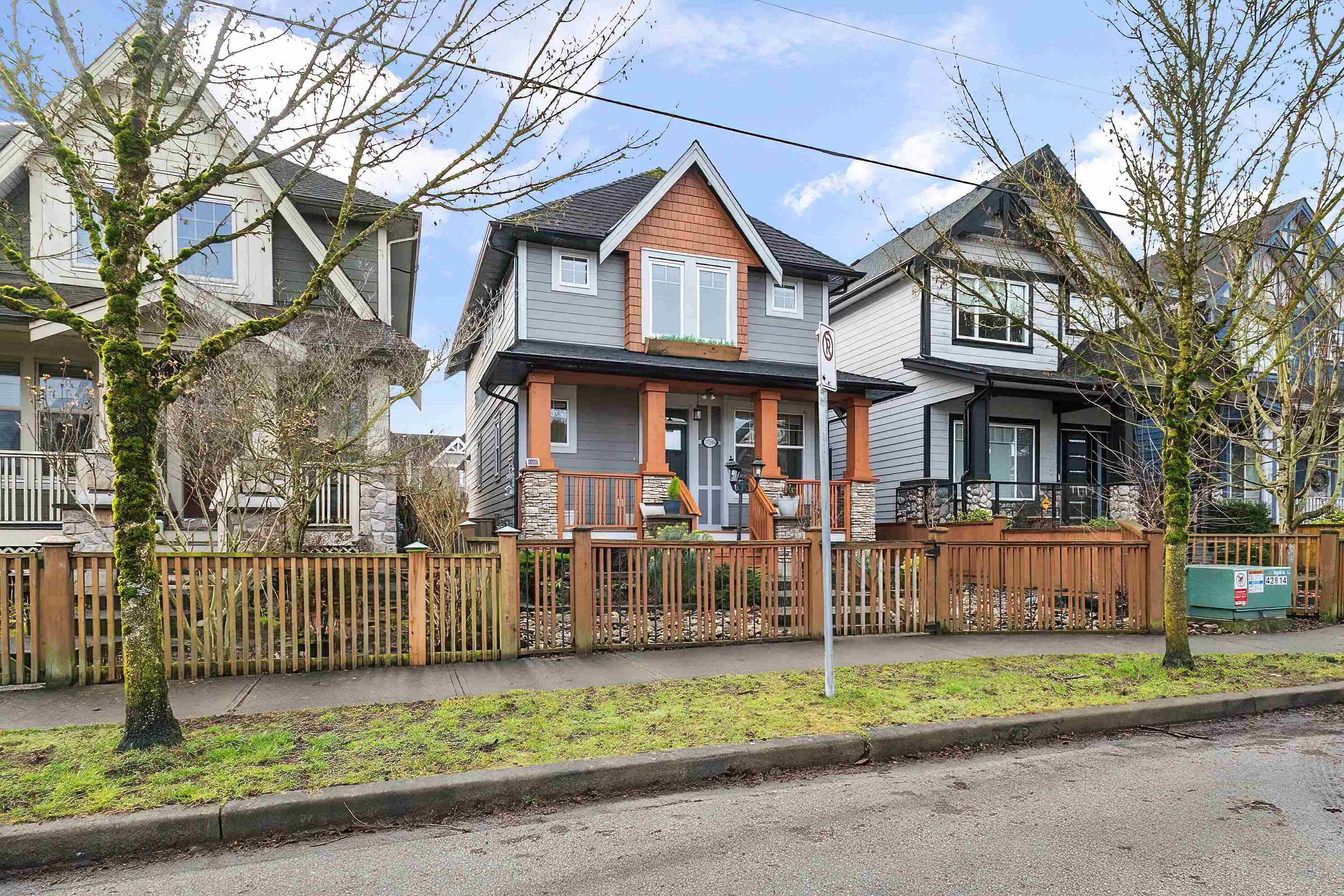 House for rent in Surrey, South Surrey White Rock, 17394 2 Avenue, 263108962 | Realtylink.org