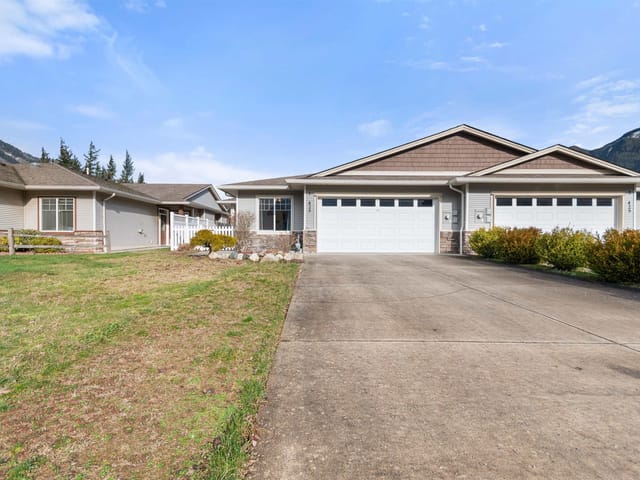 1/2 Duplex for sale in Hope, Hope & Area, 1 425 Stuart Street, 263109051 | Realtylink.org