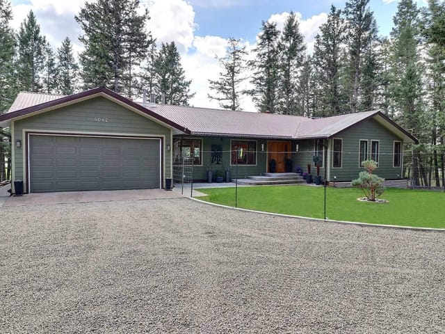 House for sale in 108 Mile Ranch, 100 Mile House, 5042 Gloinnzun Drive, 263109256 | Realtylink.org