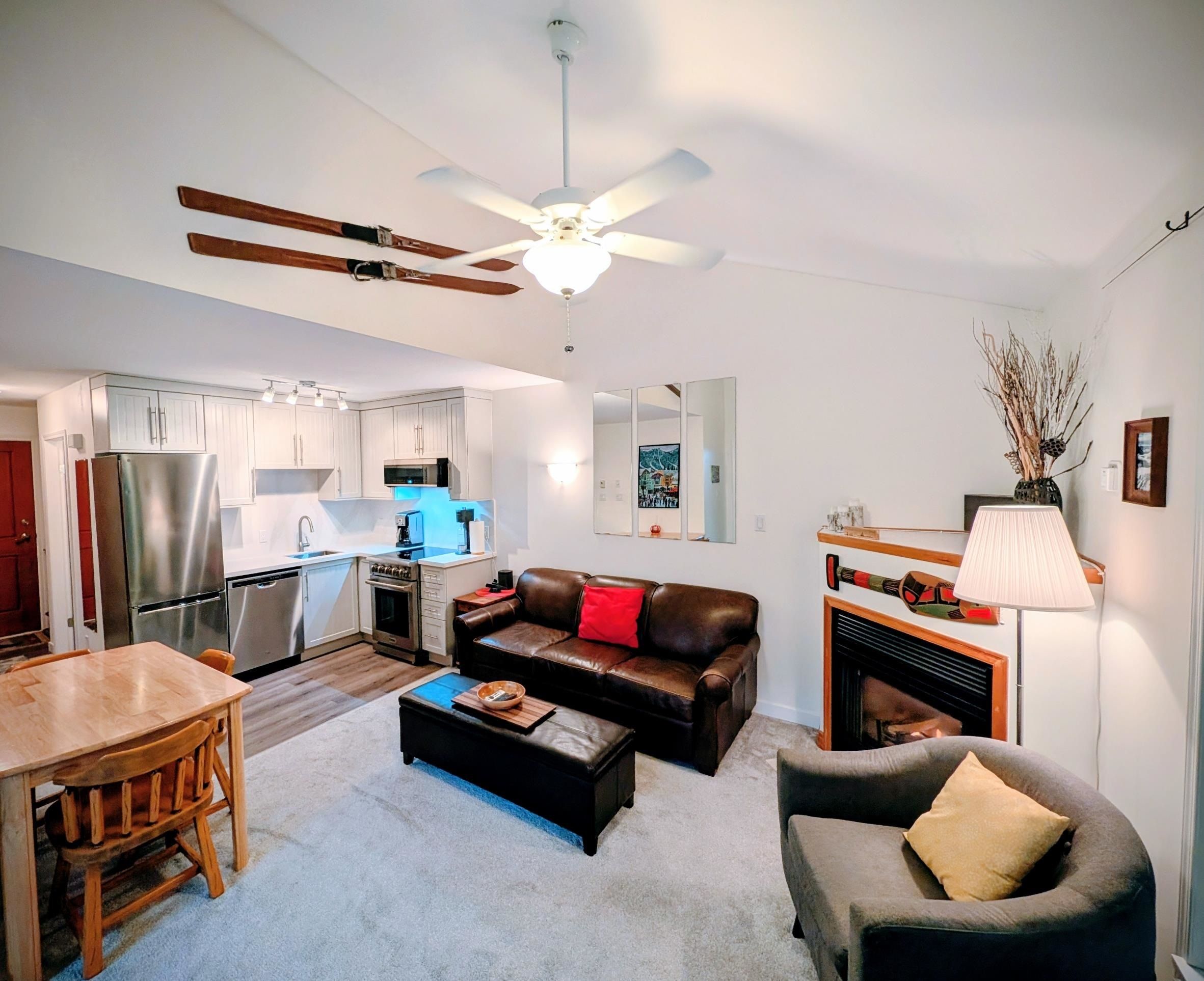 Townhouse for sale in Whistler, Whistler, 216 3070 Hillcrest Drive, 263109344 | Realtylink.org