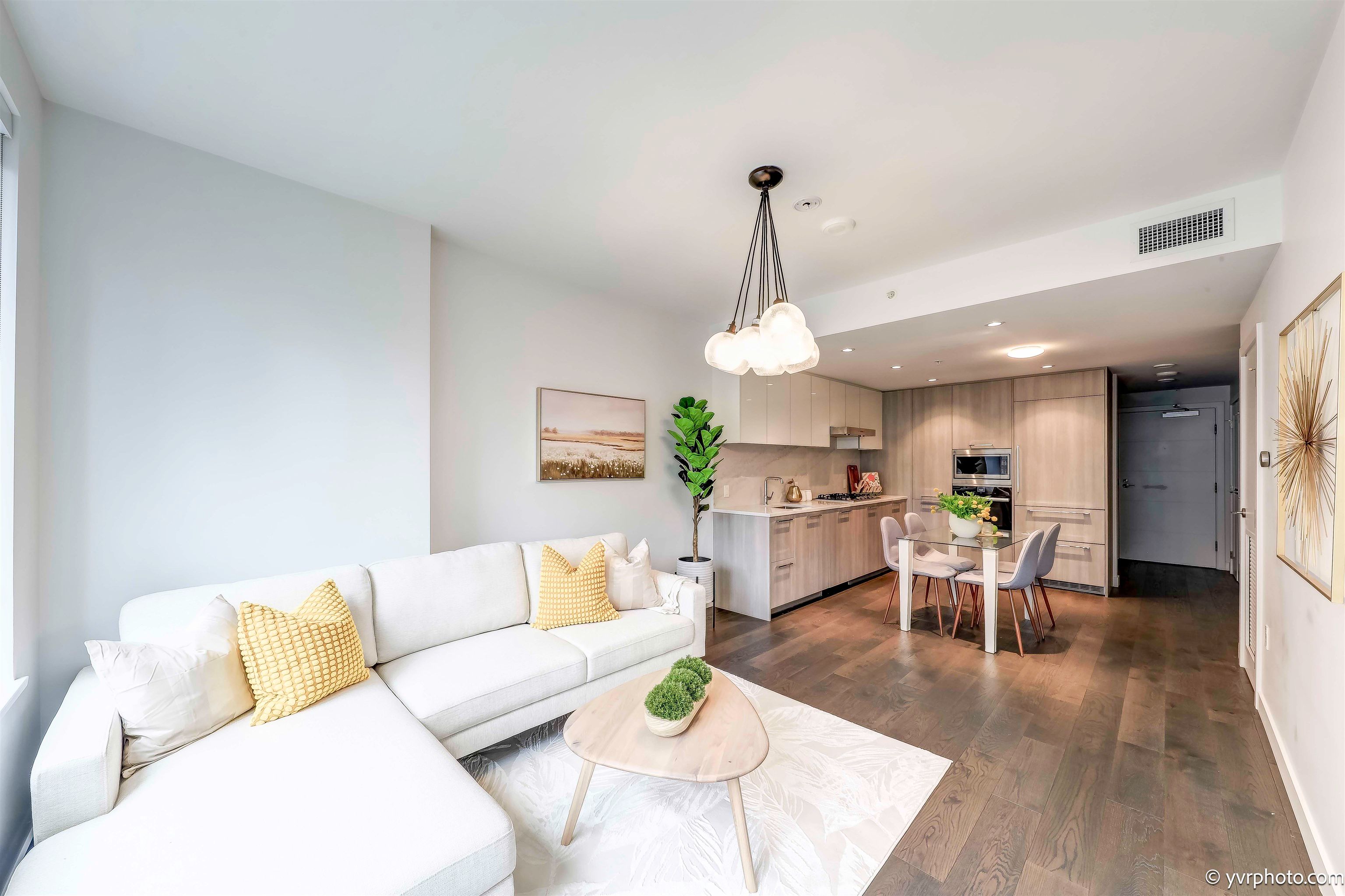 Apartment for sale in Richmond, Richmond, 807 8160 McMyn Way, 263109498 | Realtylink.org