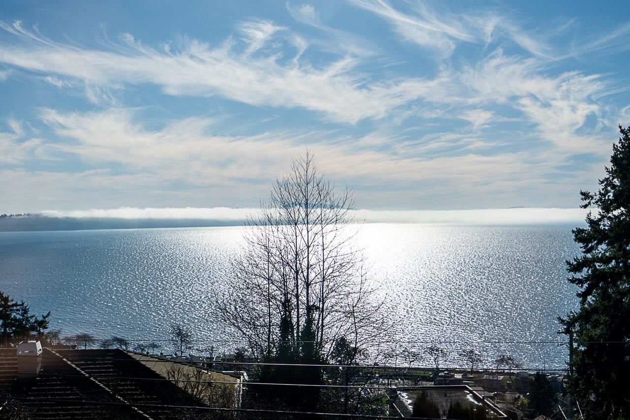 House for sale in White Rock, South Surrey White Rock, 14815 Hardie Avenue, 263109540 | Realtylink.org