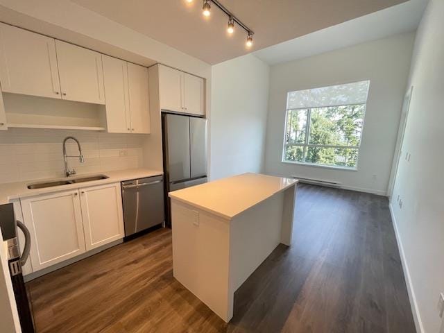 Apartment for rent in Surrey, South Surrey White Rock, 112 16633 24 Avenue, 263109653 | Realtylink.org