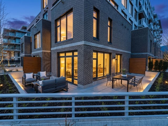 Townhouse for sale in North Vancouver, North Vancouver, 110 755 Harbourside Drive, 263109748 | Realtylink.org