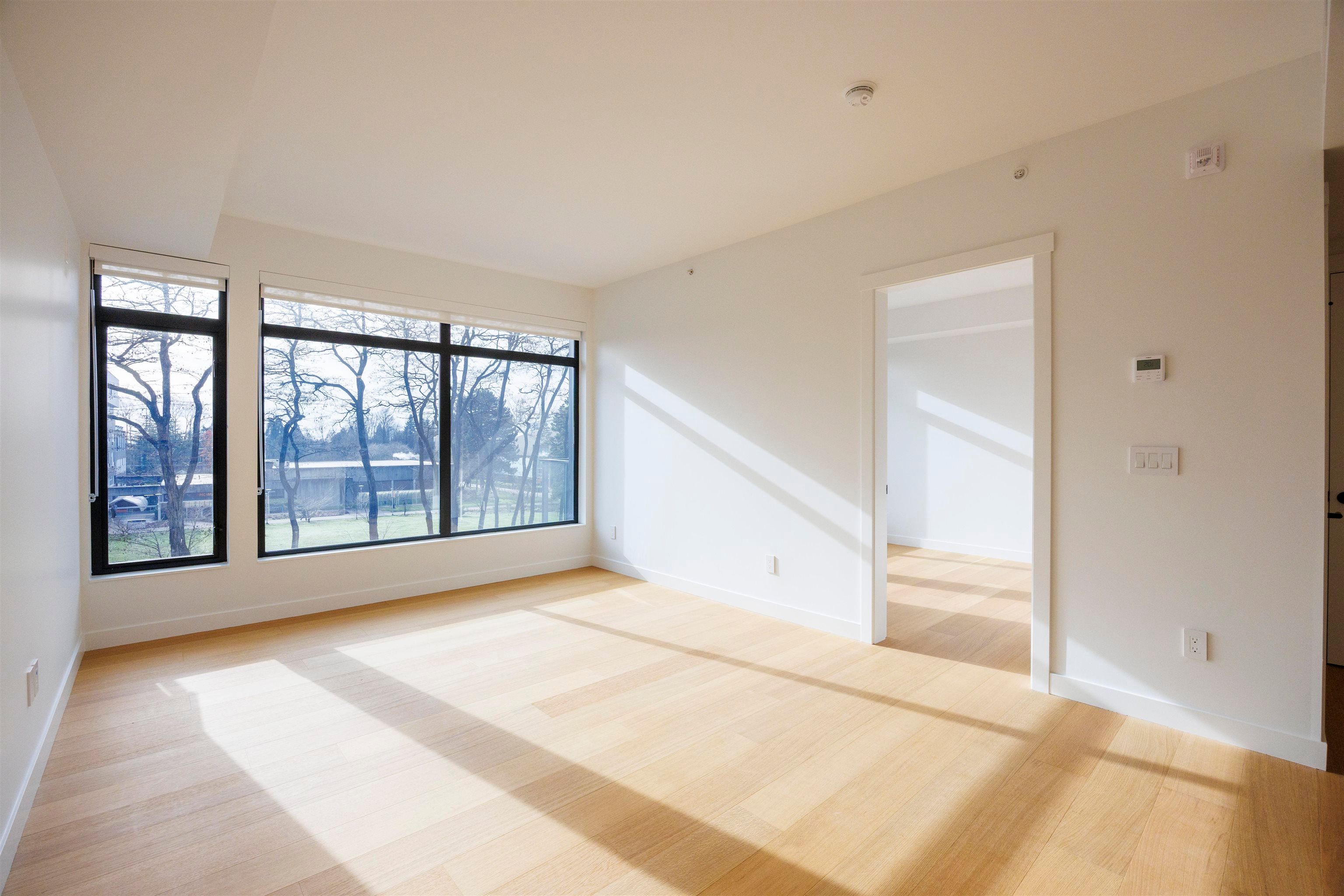 Apartment for sale in Vancouver, Vancouver West, 404 6485 Manitoba Street, 263109765 | Realtylink.org