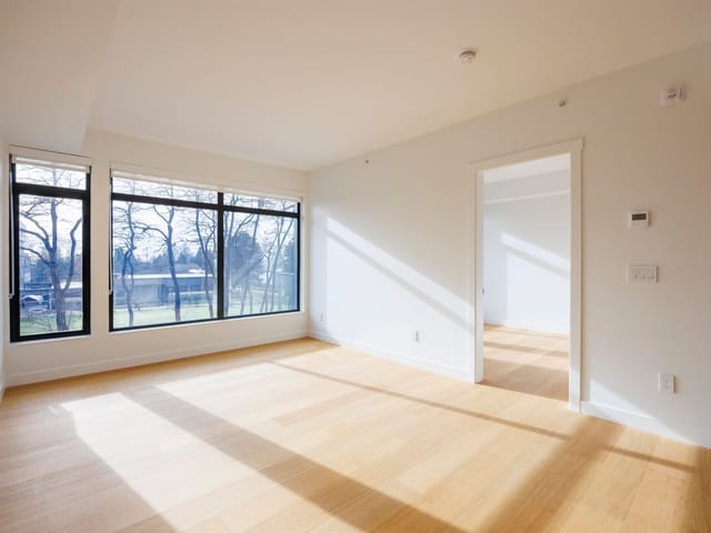 Apartment for sale in Vancouver, Vancouver West, 404 6485 Manitoba Street, 263109765 | Realtylink.org