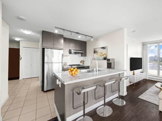 Apartment for sale in Burnaby, Burnaby South, 506 6688 Arcola Street, 263109893 | Realtylink.org