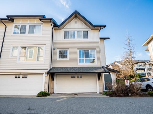 Townhouse for sale in Surrey, South Surrey White Rock, 81 2450 161a Street, 263109901 | Realtylink.org