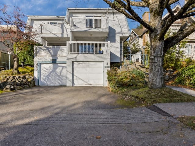1/2 Duplex for sale in North Vancouver, North Vancouver, 232 E 11th Street, 263109967 | Realtylink.org