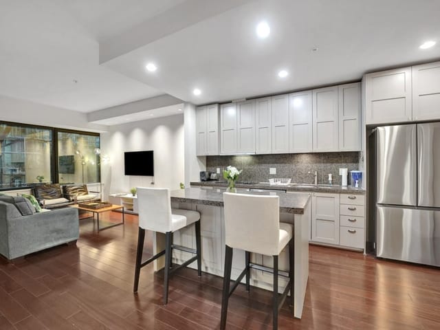 Apartment for sale in Vancouver, Vancouver West, 407 1333 W Georgia Street, 263109987 | Realtylink.org