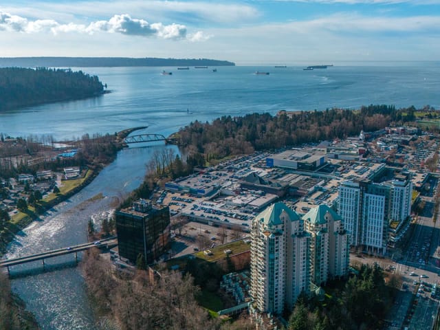 Apartment for sale in West Vancouver, West Vancouver, 15B 338 Taylor Way, 263110004 | Realtylink.org