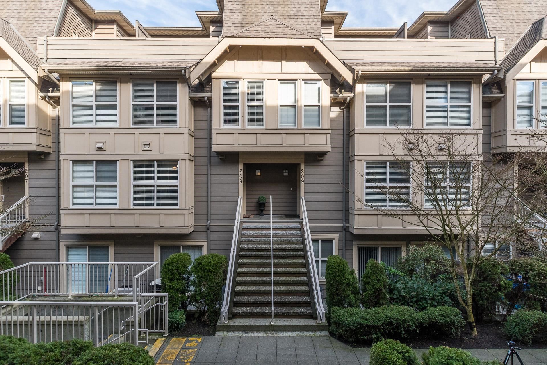 Townhouse for sale in Port Coquitlam, Port Coquitlam, 208 2110 Rowland Street, 263110099 | Realtylink.org