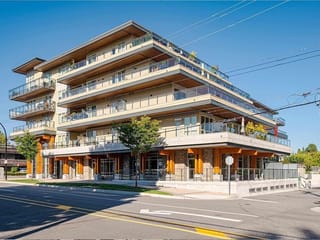 Apartment for sale in White Rock, South Surrey White Rock, 203 14022 North Bluff Road, 263110134 | Realtylink.org