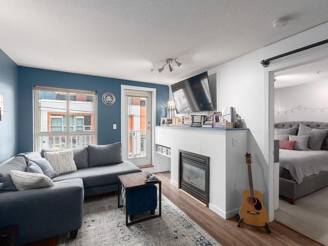 Apartment for sale in Squamish, Squamish, 112 38003 Second Avenue, 263110135 | Realtylink.org