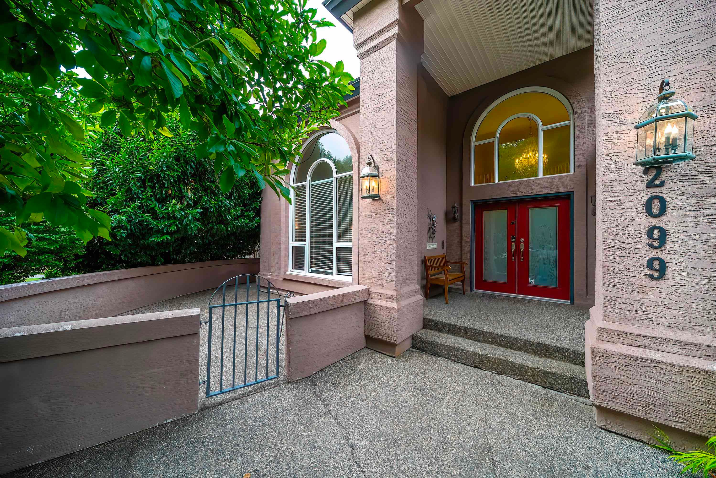 House for sale in Surrey, South Surrey White Rock, 2099 132a Street, 263110339 | Realtylink.org