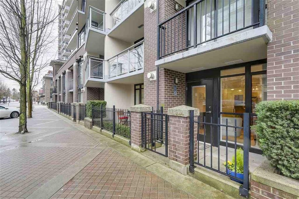 Apartment for sale in North Vancouver, North Vancouver, 104 175 W 1st Street, 263110525 | Realtylink.org