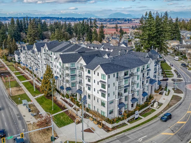 Apartment for sale in Surrey, South Surrey White Rock, 404 3315 148 Street, 263110601 | Realtylink.org