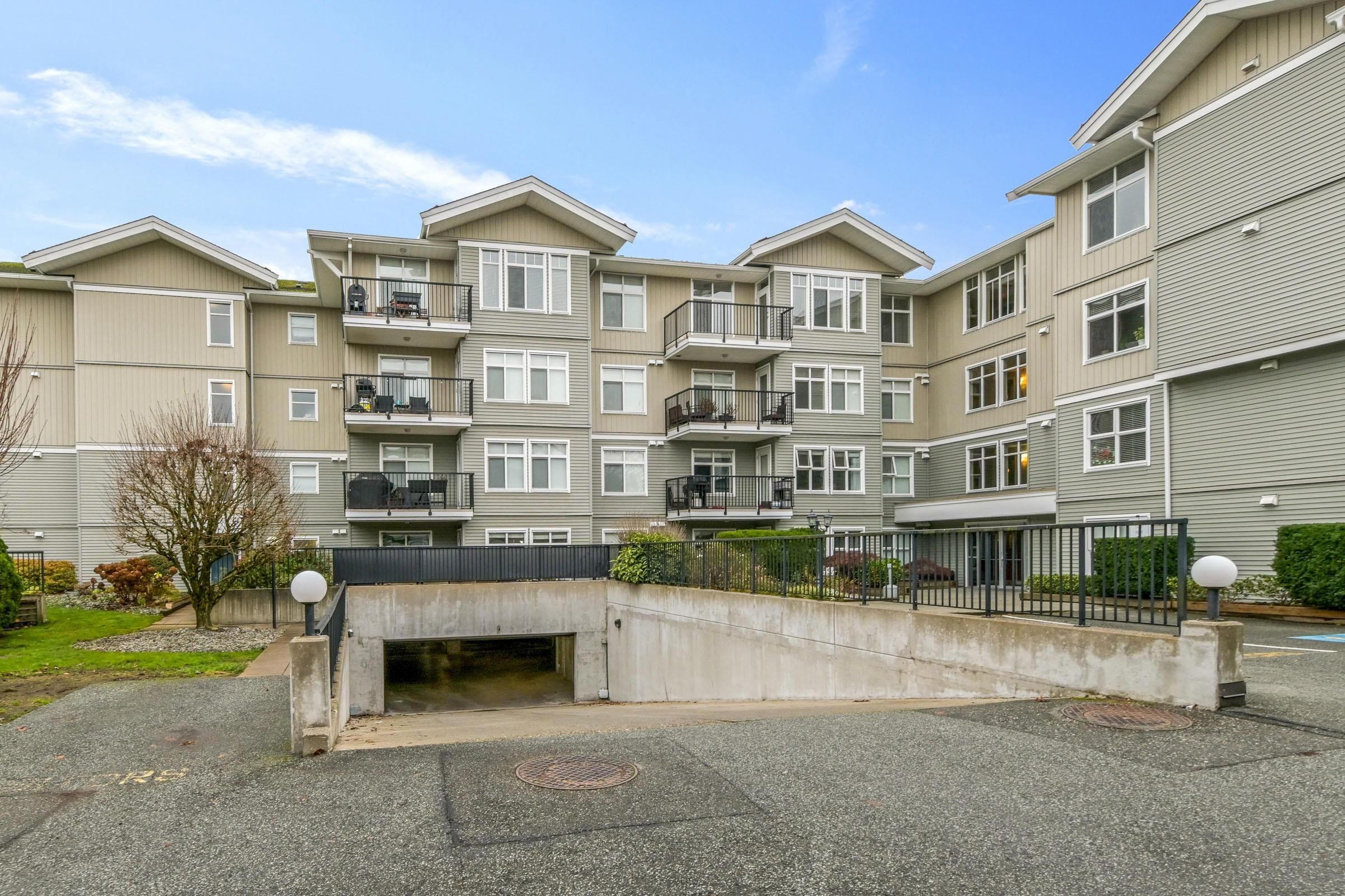 Apartment for sale in Abbotsford, Abbotsford, 310 33255 Old Yale Road, 263110628 | Realtylink.org