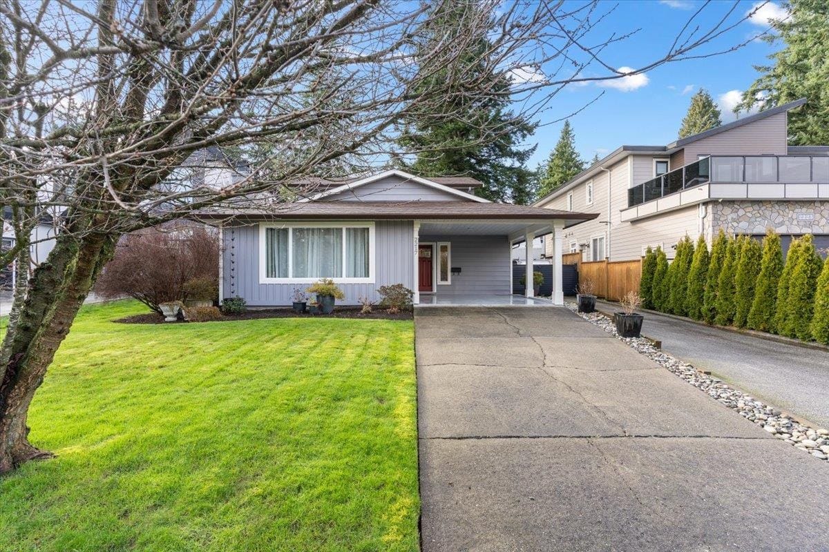 House for sale in Surrey, South Surrey White Rock, 2217 154 Street, 263110663 | Realtylink.org