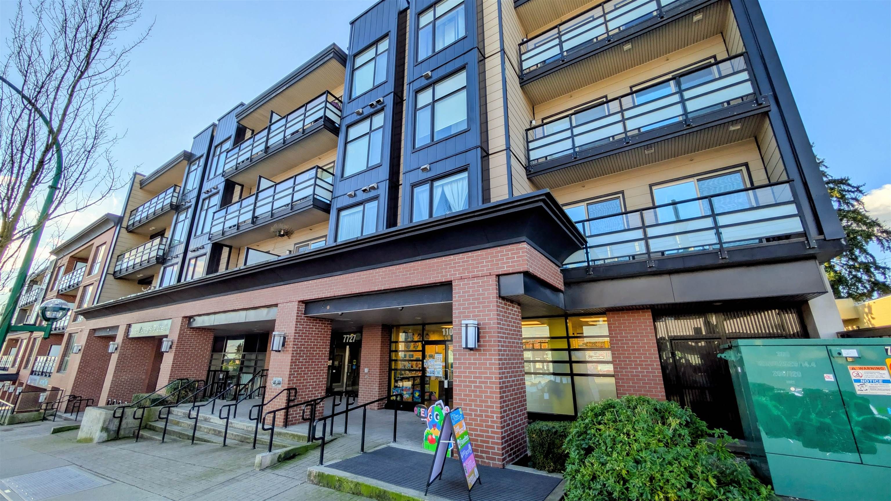 Apartment for sale in Burnaby, Burnaby South, 211 7727 Royal Oak Avenue, 263110712 | Realtylink.org