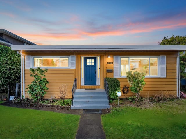 House for sale in Burnaby, Burnaby North, 7247 Barnet Road, 263110897 | Realtylink.org