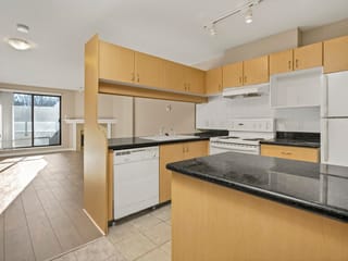 Apartment for sale in Richmond, Richmond, 509 6611 Cooney Road, 263111086 | Realtylink.org