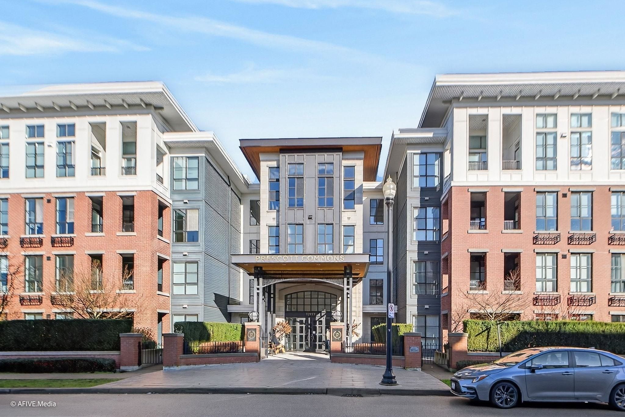 Apartment for sale in Surrey, South Surrey White Rock, 327 15137 33 Avenue, 263111136 | Realtylink.org