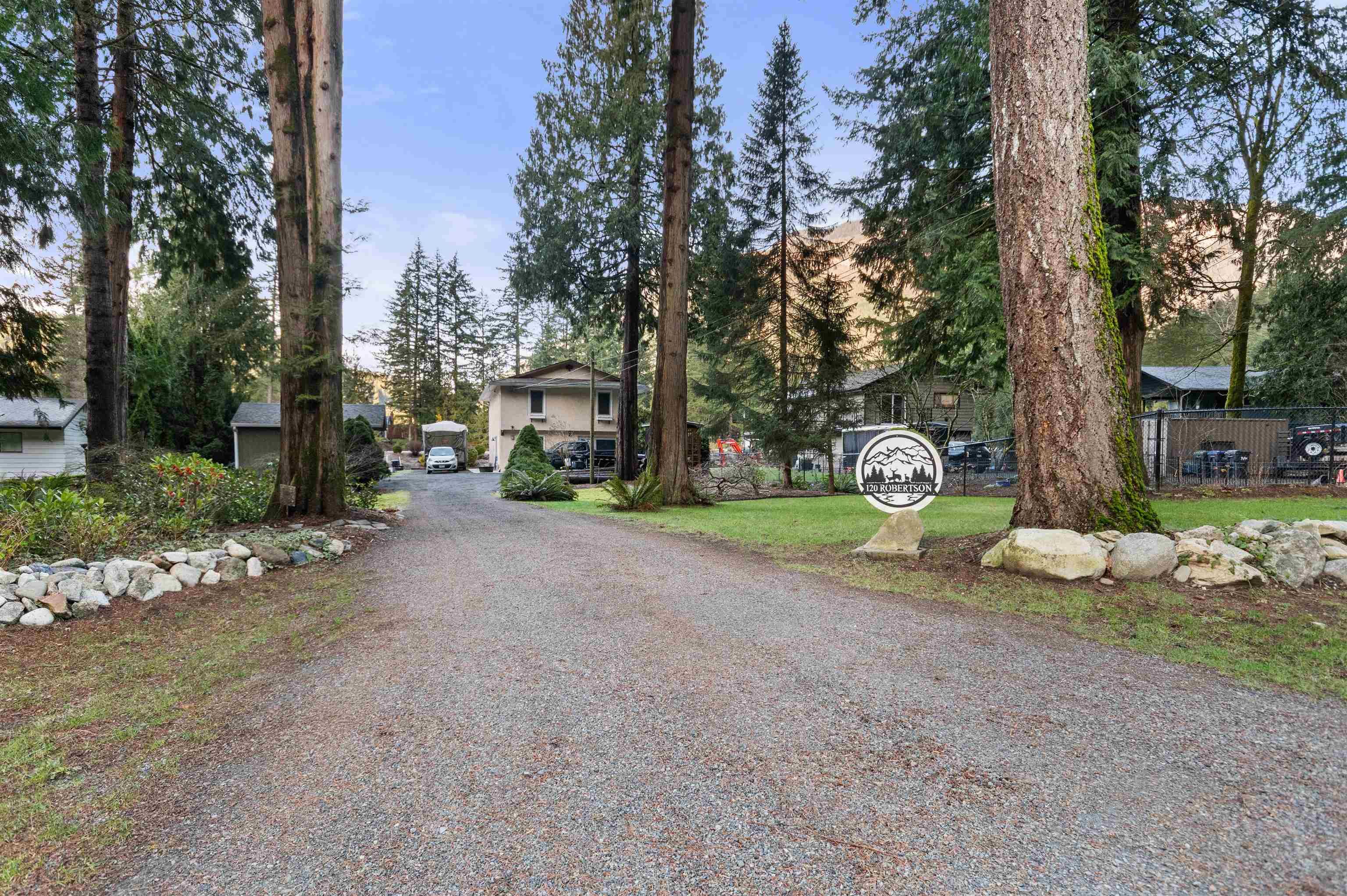 House for sale in Hope, Hope & Area, 120 Robertson Crescent, 263111207 | Realtylink.org