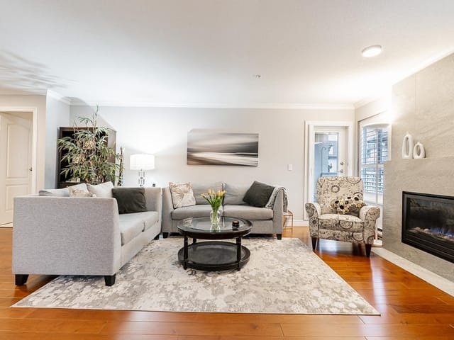 Apartment for sale in Surrey, South Surrey White Rock, 209 15272 20 Avenue, 263111237 | Realtylink.org