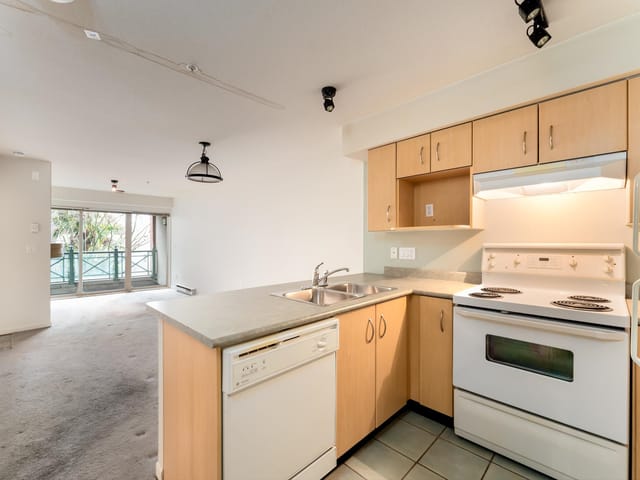 Apartment for sale in North Vancouver, North Vancouver, 218 332 Lonsdale Avenue, 263111515 | Realtylink.org