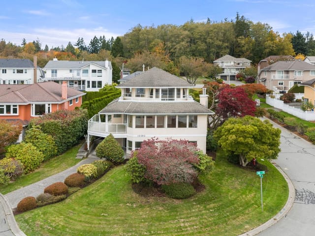 House for sale in Surrey, South Surrey White Rock, 13395 14 Avenue, 263111572 | Realtylink.org