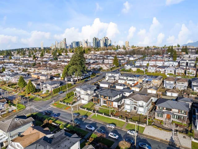 House for sale in Burnaby, Burnaby South, 5619 Portland Street, 263111596 | Realtylink.org